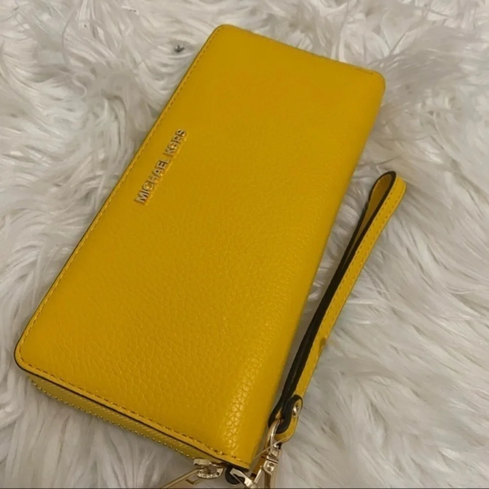 New Michael Kors jet set travel large continental wallet - Picture 8 of 10